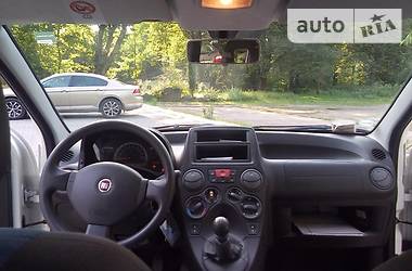 Хэтчбек Fiat Panda 2011 в 