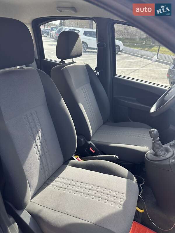 Хэтчбек Fiat Panda 2012 в Бережанах