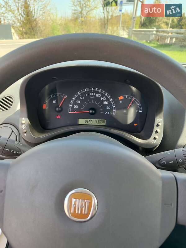 Хэтчбек Fiat Panda 2009 в Винниках