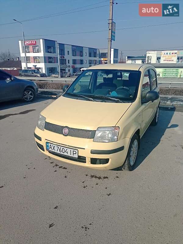 Хетчбек Fiat Panda 2011 в 