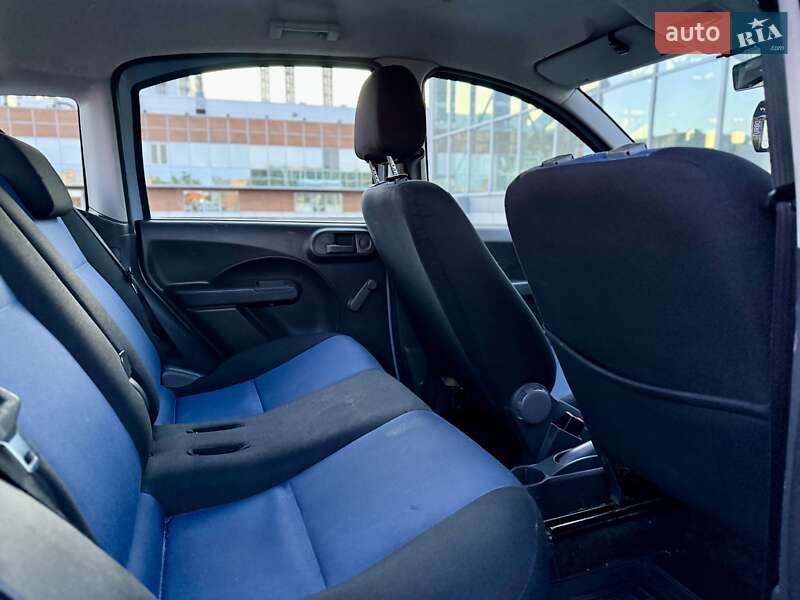 Хэтчбек Fiat Panda 2010 в Конотопе