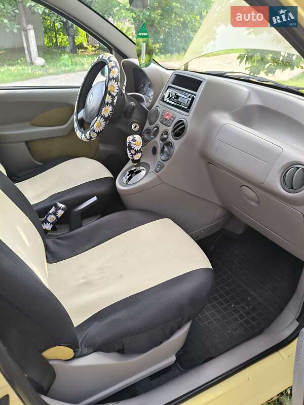 Хетчбек Fiat Panda 2004 в Синельниковому