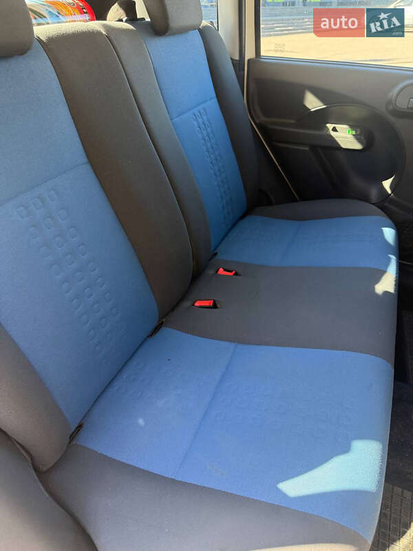 Хэтчбек Fiat Panda 2012 в Ровно фото 6 Хэтчбек Fiat Panda 2012 в Ровно