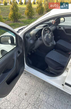 Хетчбек Fiat Panda 2011 в 