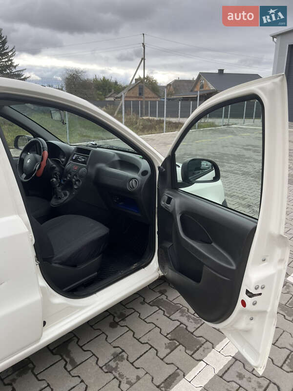 Хэтчбек Fiat Panda 2011 в Нововолынске фото 10 Хэтчбек Fiat Panda 2011 в Нововолынске