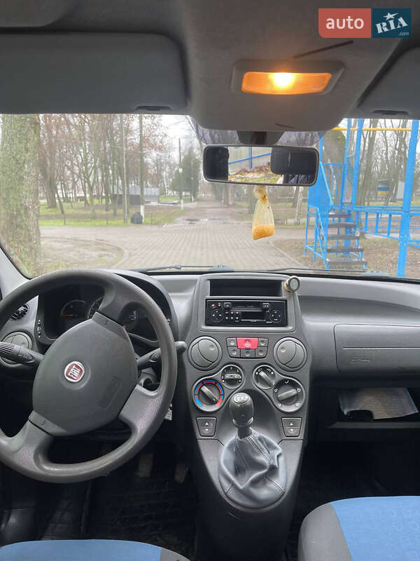 Хэтчбек Fiat Panda 2011 в Верхнеднепровске фото 9 Хэтчбек Fiat Panda 2011 в Верхнеднепровске