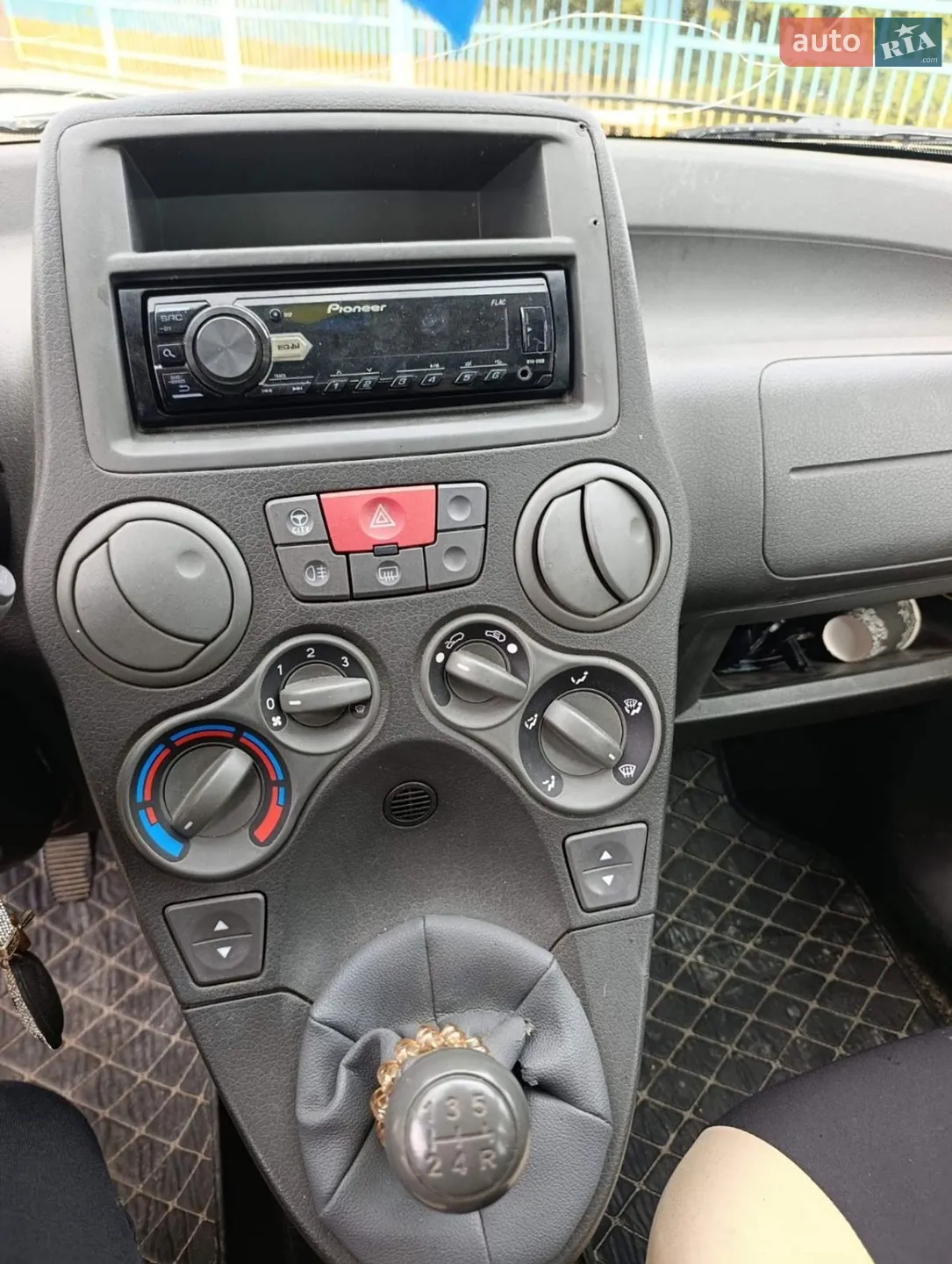 2011 Fiat Panda - мініатюра 15