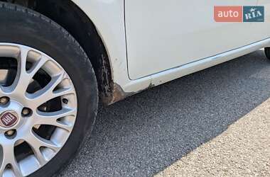 Хэтчбек Fiat Punto Evo 2011 в 