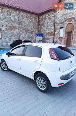 Хэтчбек Fiat Punto Evo 2011 в 