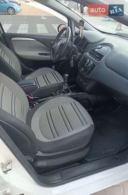 Хэтчбек Fiat Punto Evo 2011 в 