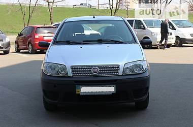 Хетчбек Fiat Punto 2011 в Києві