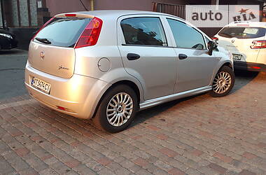 Хэтчбек Fiat Punto 2010 в Ивано-Франковске