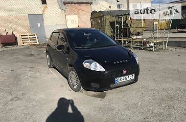 Хетчбек Fiat Punto 2010 в 