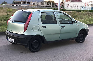 Хэтчбек Fiat Punto 2000 в Хусте