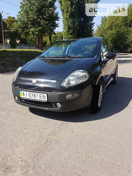 Хетчбек Fiat Punto 2011 в Києві фото 6 Хетчбек Fiat Punto 2011 в Києві