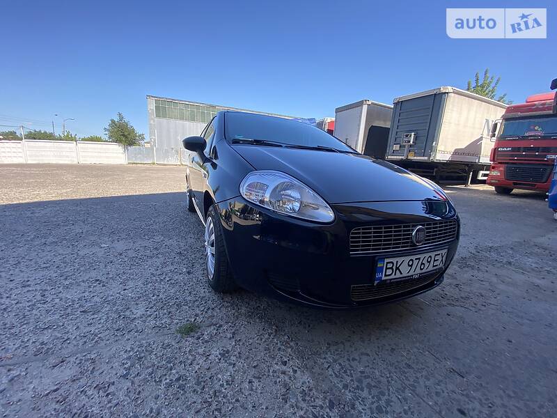 Хетчбек Fiat Punto 2009 в Рівному
