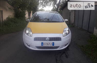 Купе Fiat Punto 2014 в Мукачевому