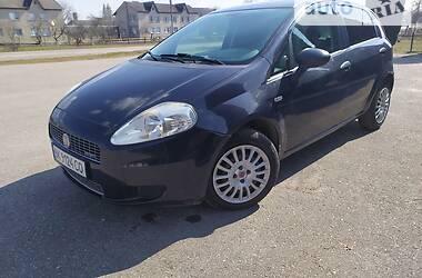 Хэтчбек Fiat Punto 2009 в Дубно