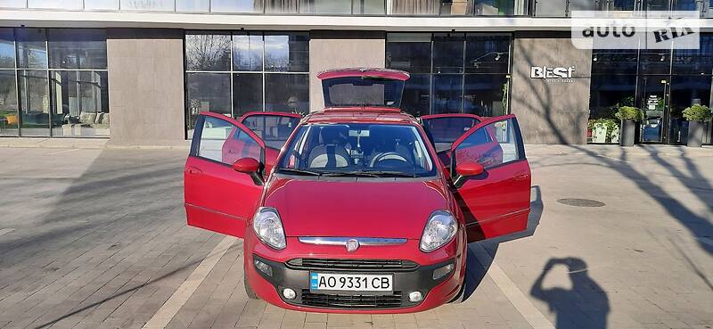 Хэтчбек Fiat Punto 2010 в Ужгороде