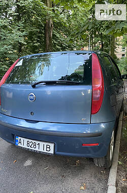 Хэтчбек Fiat Punto 2004 в Киеве
