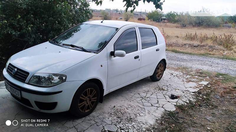 Хэтчбек Fiat Punto 2005 в Херсоне