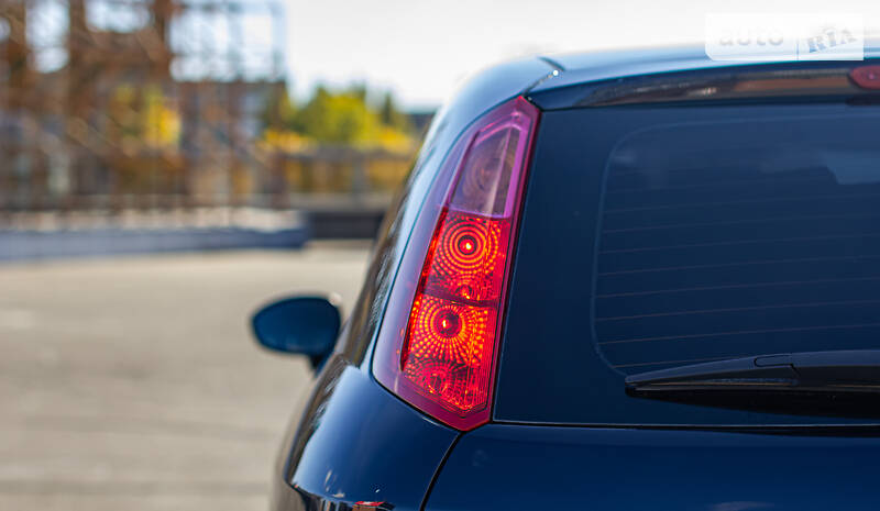 Хетчбек Fiat Punto 2008 в Києві
