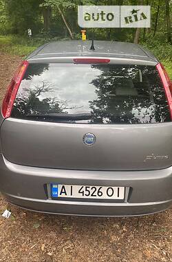 Хэтчбек Fiat Punto 2007 в 