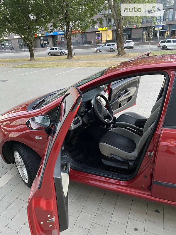 Хэтчбек Fiat Punto 2007 в Ужгороде фото 8 Хэтчбек Fiat Punto 2007 в Ужгороде