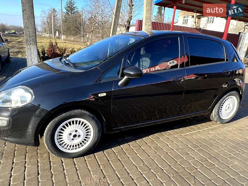 Хэтчбек Fiat Punto 2011 в Крыжополе
