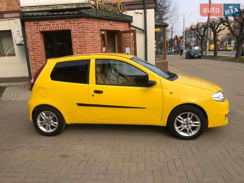 Универсал Fiat Punto 2003 в Черновцах