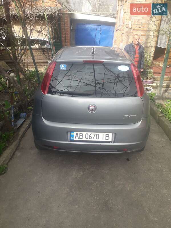 Хэтчбек Fiat Punto 2011 в Жмеринке фото 2 Хэтчбек Fiat Punto 2011 в Жмеринке