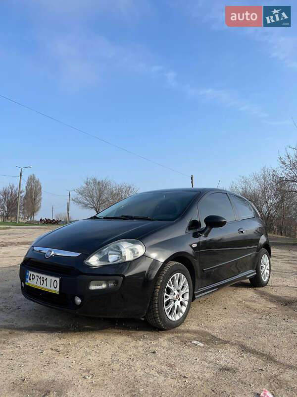 Хэтчбек Fiat Punto 2011 в Запорожье