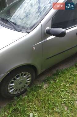 Внедорожник / Кроссовер Fiat Punto 2000 в Черновцах