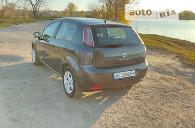 Хетчбек Fiat Punto 2012 в Горохові