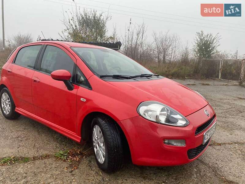 Хэтчбек Fiat Punto 2013 в Черновцах