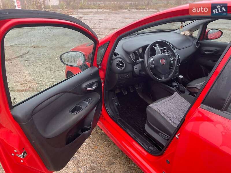Хэтчбек Fiat Punto 2013 в Черновцах