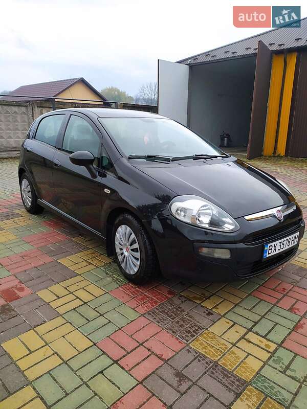 Хэтчбек Fiat Punto 2011 в Изяславе