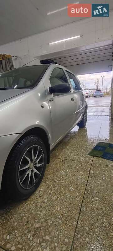 Хэтчбек Fiat Punto 2007 в Киеве