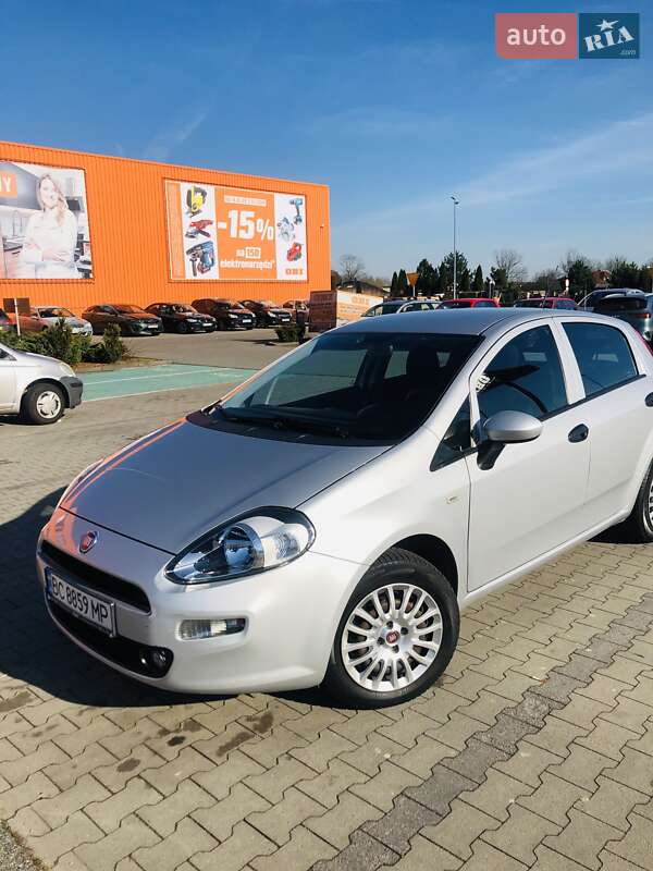 Хетчбек Fiat Punto 2015 в Львові