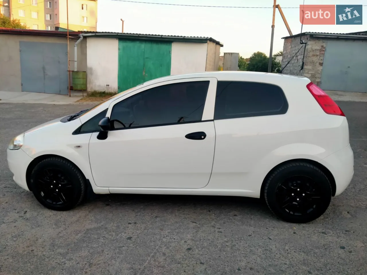 2011 Fiat Punto - мініатюра 16