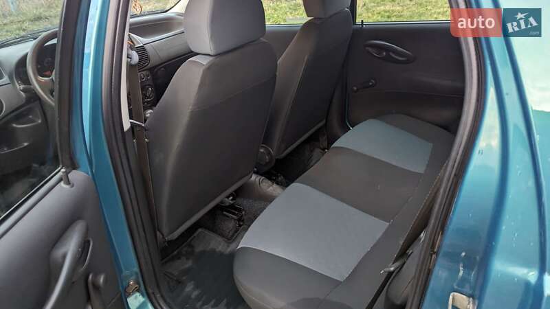 Хэтчбек Fiat Punto 2006 в Здолбунове