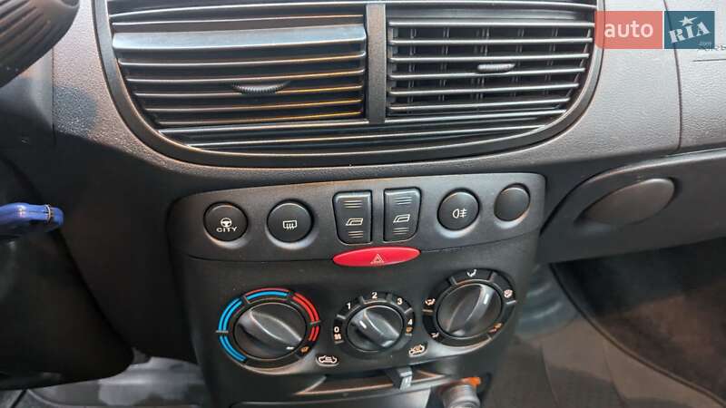 Хэтчбек Fiat Punto 2006 в Здолбунове