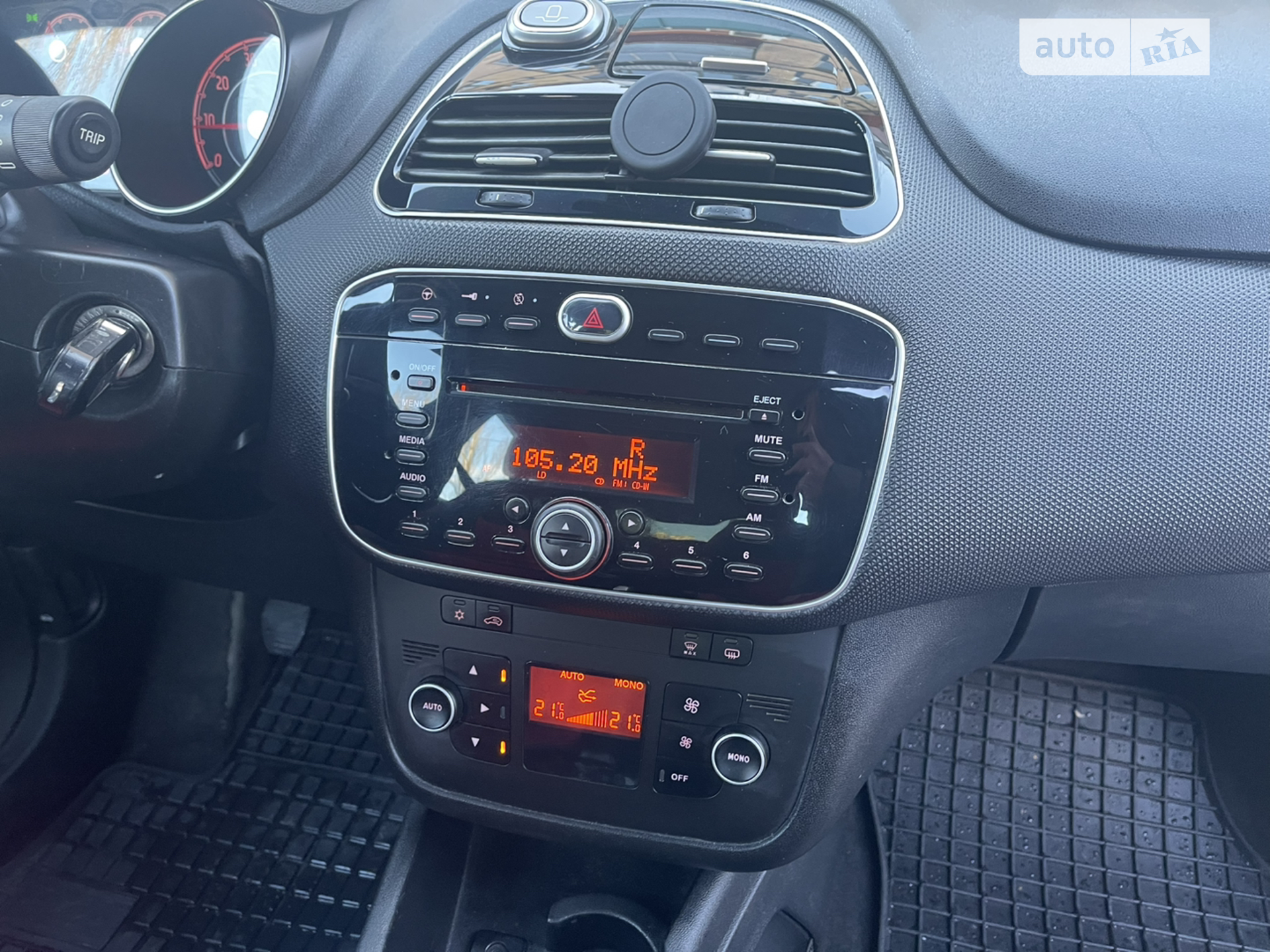 2012 Fiat Punto - мініатюра 12