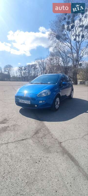 Хетчбек Fiat Punto 2013 в 