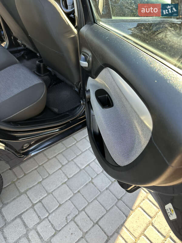 Хэтчбек Fiat Punto 2011 в Луцке