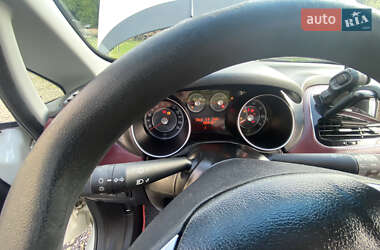Хэтчбек Fiat Punto 2011 в 