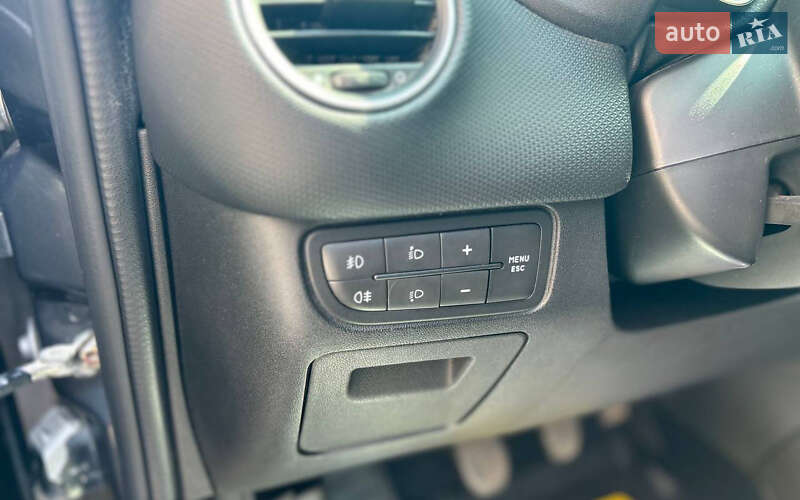 Хэтчбек Fiat Punto 2012 в Черновцах