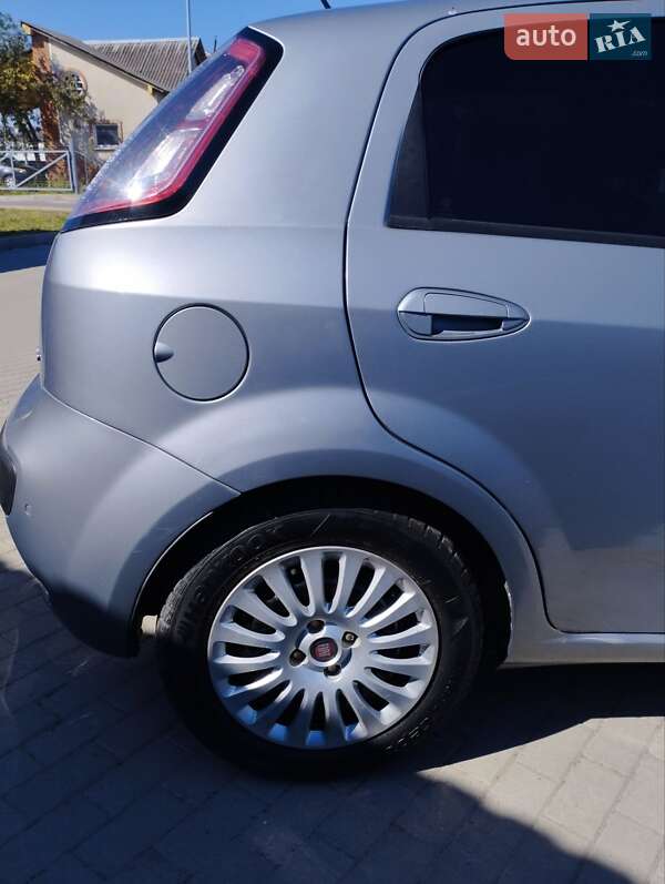 Хэтчбек Fiat Punto 2011 в Калуше