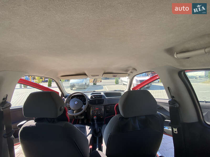 Хэтчбек Fiat Punto 2005 в Тернополе