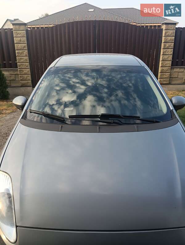 Хэтчбек Fiat Punto 2007 в Луцке